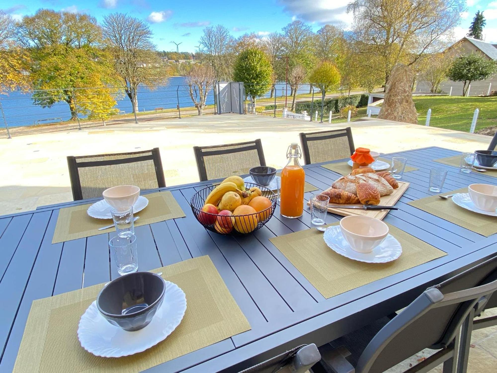 Villa Le Menhir 4 Ch Au Bord Du Lac Et Terrasse Villefranche-de-Panat Zewnętrze zdjęcie